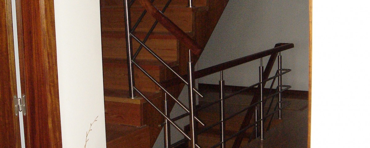 Escadas em madeira, Estruturas para Escadas, Guardas de Escada
